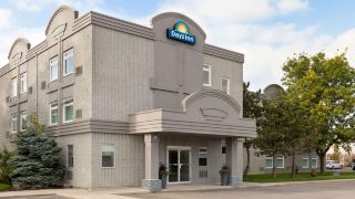 days-inn-by-wyndham-toronto-west-mississauga