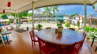 revolution-hostel-pai
