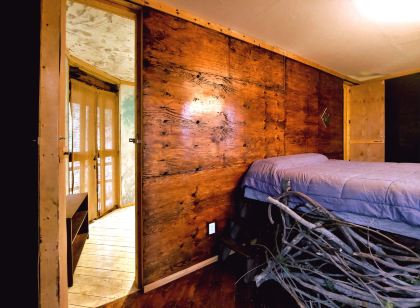 Lost River Hostel
