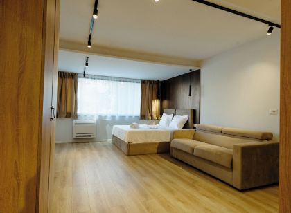Noon Central Hotel