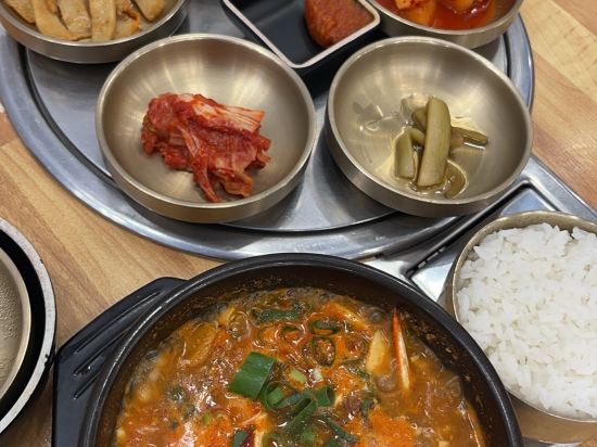 해피 데이 호텔 쿠폰