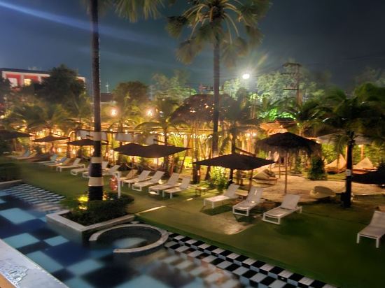 甜蜜濱海度假酒店 - 藝術 - 卡倫海灘( (SHA Extra Plus)優惠