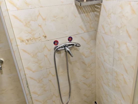 螢火電競概念公寓(廣州融創文旅城店)優惠