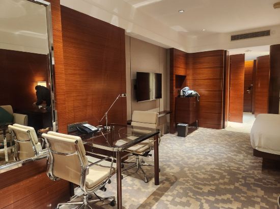 澳門皇冠假日酒店優惠