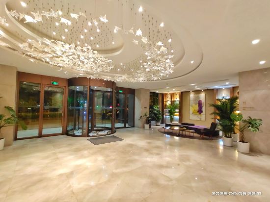 麗楓酒店(潮州潮楓路和諧雅筑店)優惠