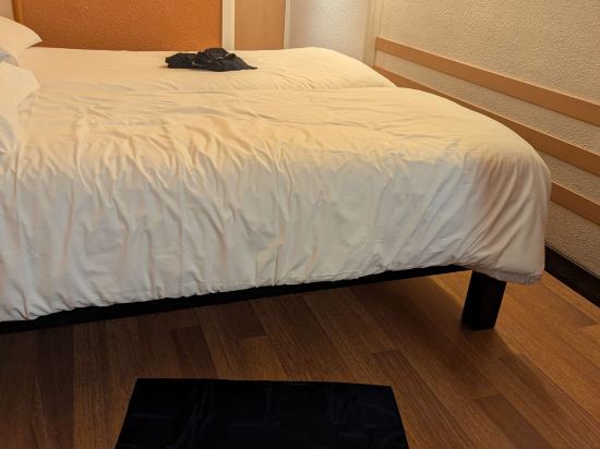 巴黎17區克利希-巴蒂尼奧勒宜必思酒店(前貝爾西爾酒店)優惠