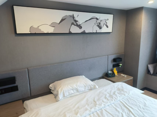 螢火電競概念公寓(廣州融創文旅城店)優惠