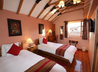 Hotel & Mirador Los Apus