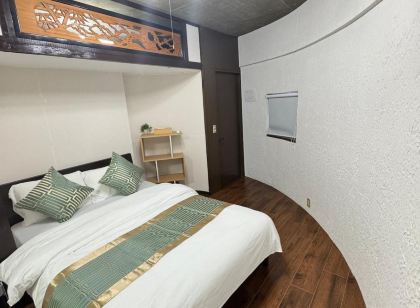 10 Min from KIX Airport | Private House | Terrace, Parking & Kitchen | Up to 9 Guests
