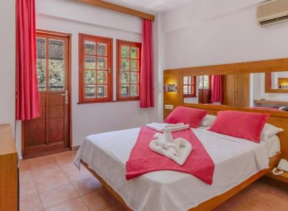 Club Pink Palace Hotel