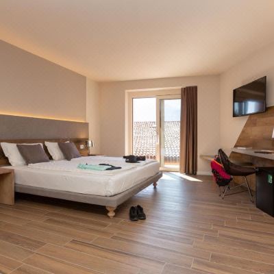 Junior Suite Junior Suite Pace 1954 Hotel Promo Code