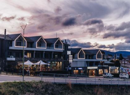 Banjo Paterson Inn