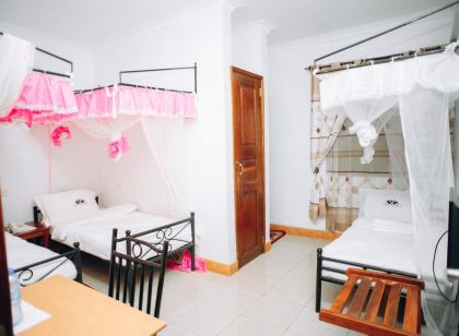 Arusha Giraffe Lodge