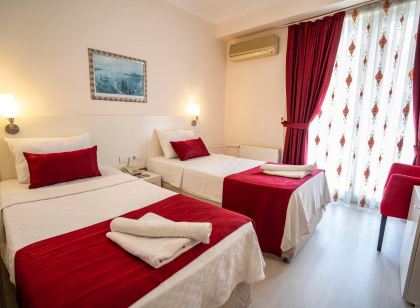 Ayapam Hotel