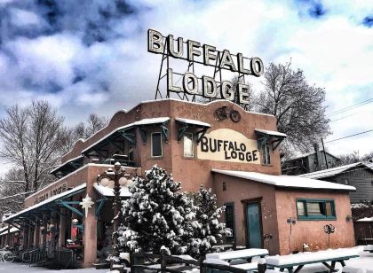 Buffalo Lodge Bicycle Resort - Amazing Access to Local Trails & the Garden