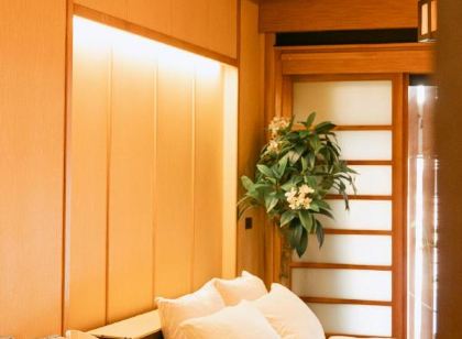 New York Loft & Japanese Magic by V4Skin