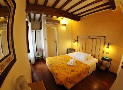 Primavera Mini Hotel