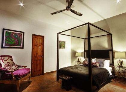 La Isabela Suites