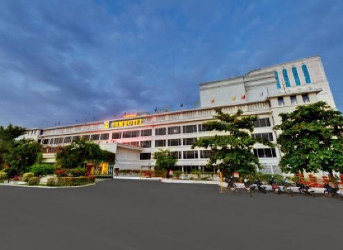 SRM Hotel Maraimalai Nagar Chennai