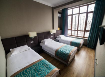 Golden Hotel
