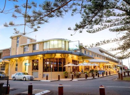 Seabreeze Beach Hotel