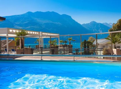 Hotel Europa - Skypool & Panorama