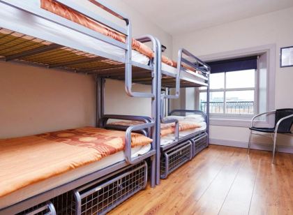 BRU Bar & Hostel