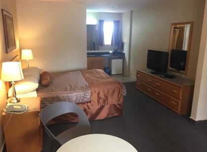Avalon Inn