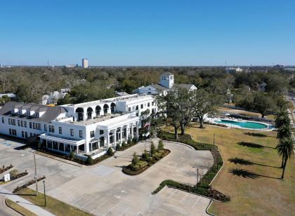 White House Hotel