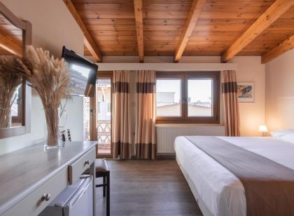 Yria Hotel