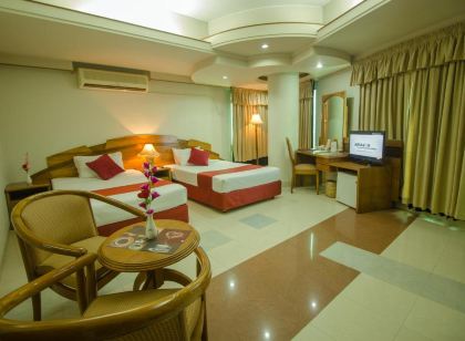 Hotel Victory - Best in City Center