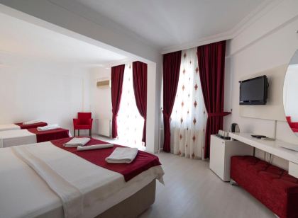 Ayapam Hotel