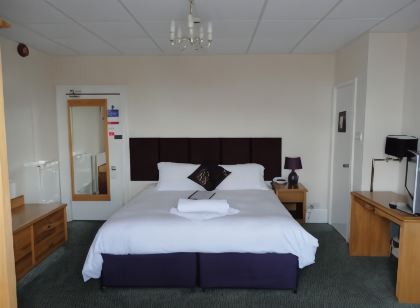 Albert & Victoria Hotel