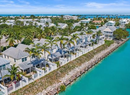 ★Remodeled tropical delight townhome★private plunge pool close to fun activities