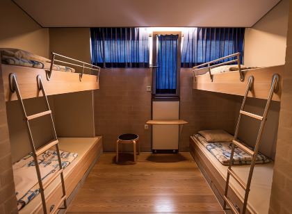 Auberge de Jeunesse de Mons - Youth Hostel