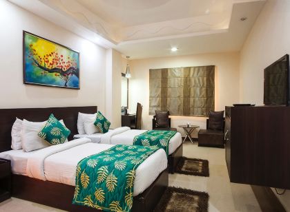 Palm Tree Hotel & Restaurant