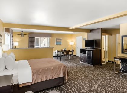 Quality Inn & Suites Capitola by the Sea