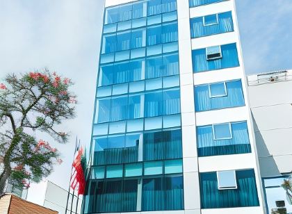 Apart Hotel Petit Palace Suites
