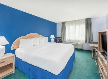 Days Inn by Wyndham Osage Beach Lake of the Ozarks
