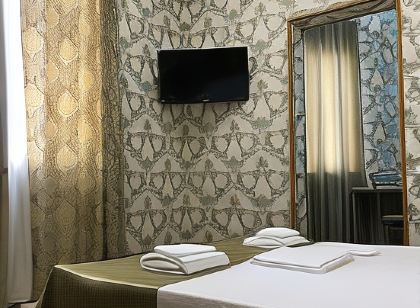 Rich Hotel