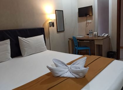Mottomo Inn Manado