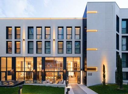 Yac Paris Clichy, A Member of Radisson Individuals