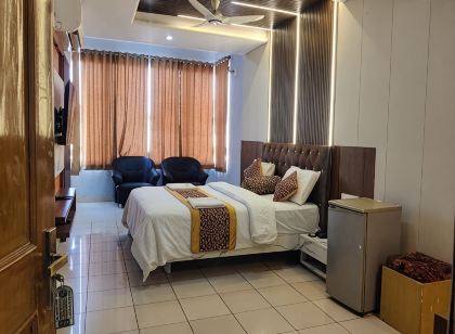 Hotel Rajsangam International