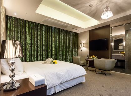 Hotel Pharos