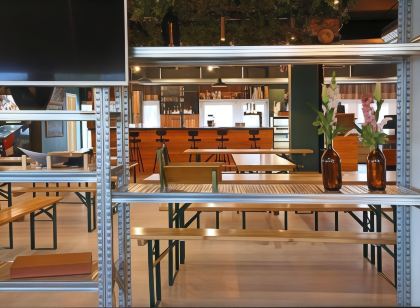 Urban Camper Hostel & Bar