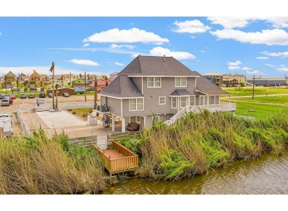 Luxury Beach Estate Ocean View, Pool, 360° Deck&Beach Access 20%Off Last Minute