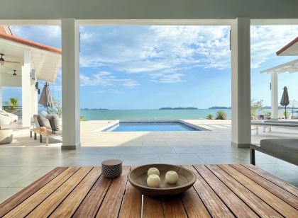Ocean Front Villa in Boca Chica!