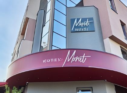 Monet Hotel