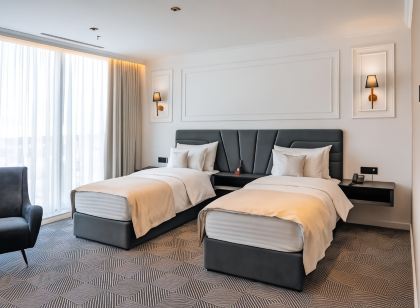 Sky Airport Hotel