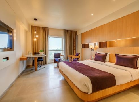 The Ssk Solitaire Hotel & Banquets